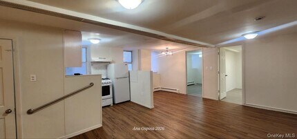 1316 Croes Ave-Unit -B in Bronx, NY - Building Photo - Building Photo