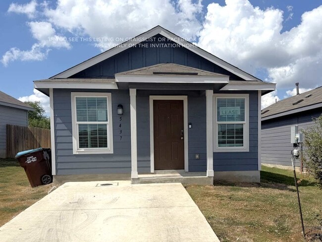 property at 5437 Verdugos Pl