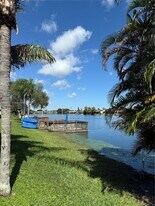 5596 SW 28th Terrace in Fort Lauderdale, FL - Building Photo