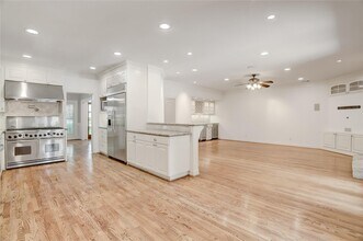 6341 Mercer St in Houston, TX - Building Photo - Building Photo