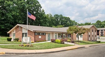 Oak Park Apartments