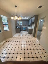 2213 Meadow Lake Dr in Grand Prairie, TX - Building Photo - Building Photo