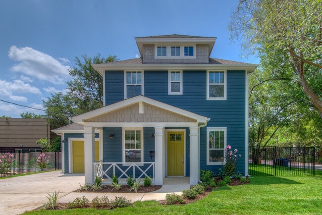 property at 1205 W 22nd St
