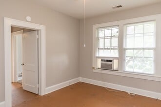 700 W Union St in Morganton, NC - Building Photo - Building Photo