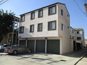 11943 Grevillea Ave in Hawthorne, CA - Building Photo - Building Photo