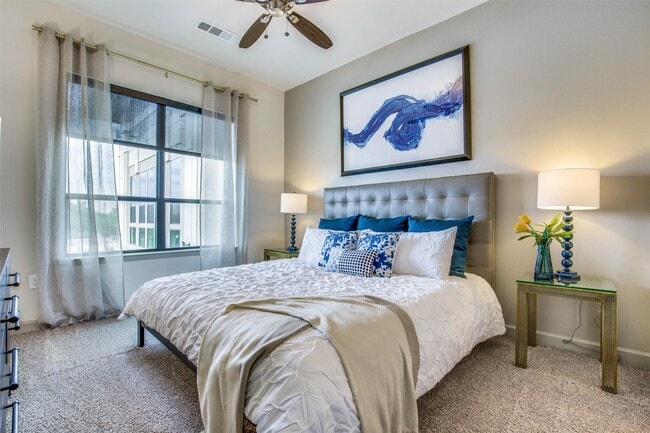 property at 4139 Bellaire Blvd