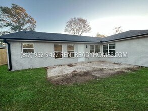 16034 Blackhawk Blvd in Friendswood, TX - Building Photo - Building Photo