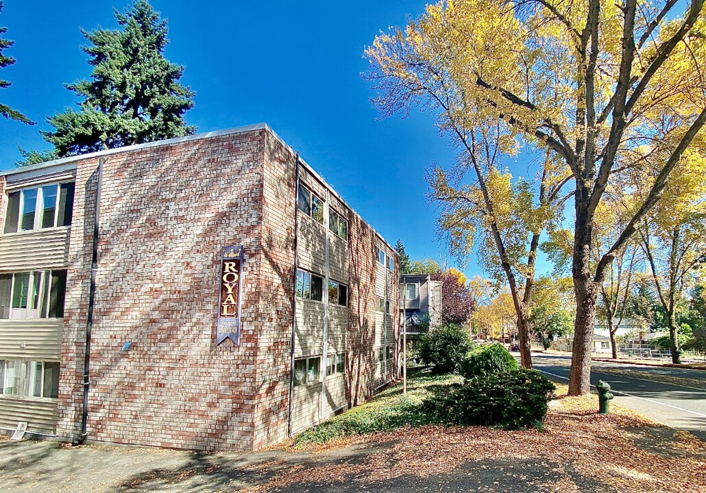 1030 NE 125th St in Seattle, WA - Building Photo