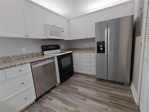 3300 Loveland Blvd in Port Charlotte, FL - Building Photo - Building Photo