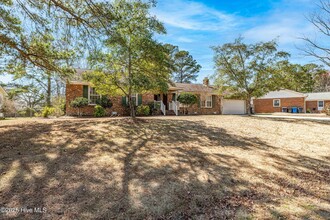 1021 Pine Valley Rd in Jacksonville, NC - Building Photo - Building Photo