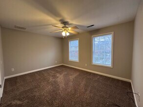 209 Old Todds Rd in Lexington, KY - Foto de edificio - Building Photo