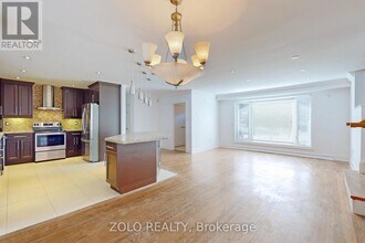 212 Goddard St in Toronto, ON - Building Photo - Building Photo