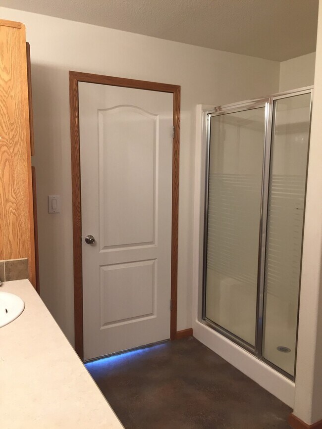 property at 6 Rabel Ln