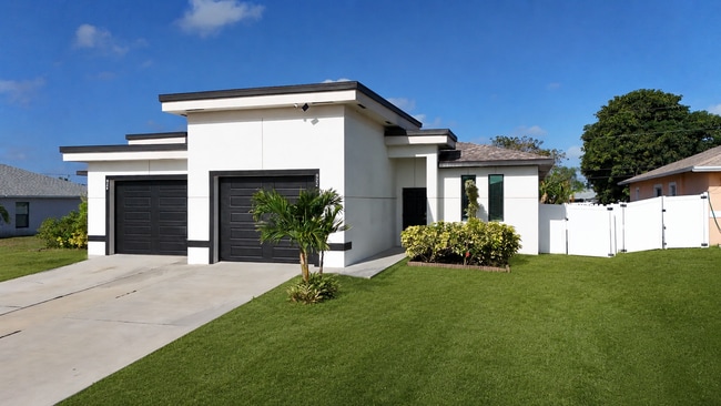 property at 922 SE 6th Ct