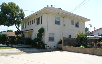 2109 Scott Rd Apartments