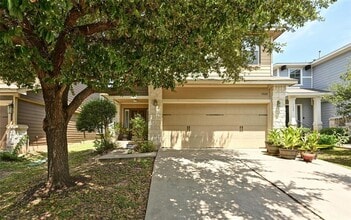 1500 Huckleberry Ln in Austin, TX - Building Photo - Building Photo