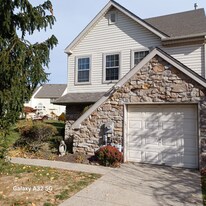 113 Glennbrook Ct in Chalfont, PA - Building Photo