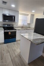 723 SE 10th St in Cape Coral, FL - Building Photo - Building Photo