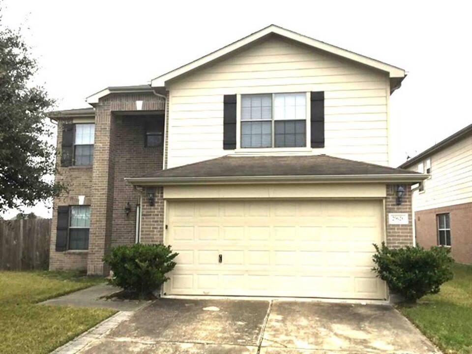 29626 S Legends Bend Ln in Spring, TX - Building Photo