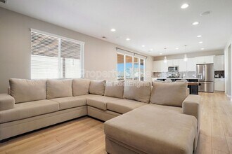 27837 E 9th Ln in Aurora, CO - Building Photo - Building Photo