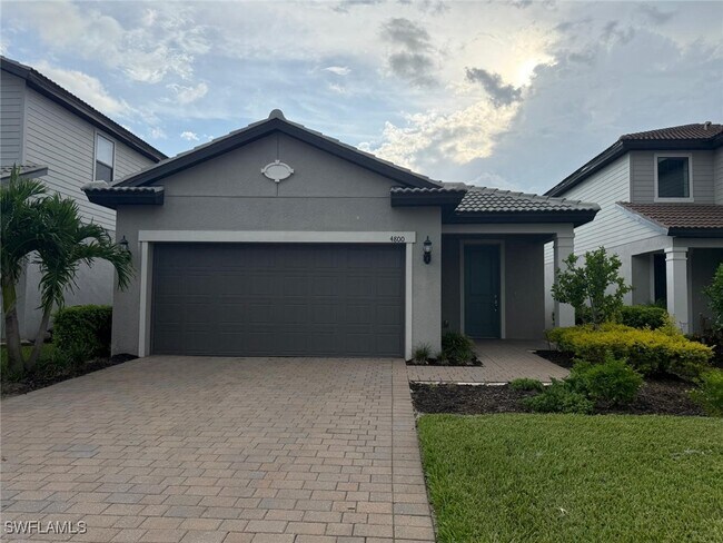 property at 4800 Crested Eagle Ln