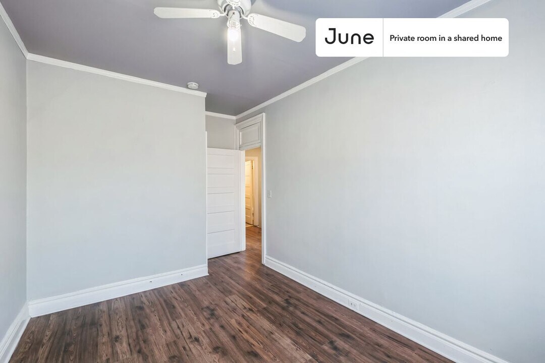 Private bedroom in 4 bed/2 bath Home in Washington, DC - Building Photo