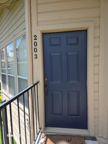 property at 2116 Tanglewood Blvd