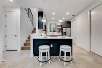 411 W Odell St in Austin, TX - Foto de edificio - Building Photo