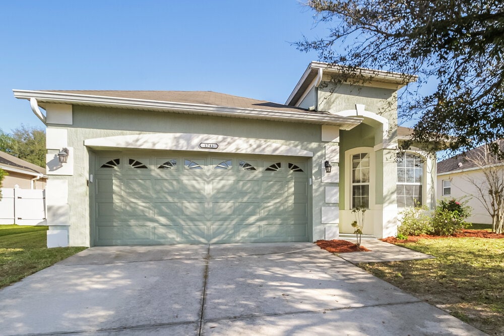 1741 Mountclair Ct in Mount Dora, FL - Building Photo