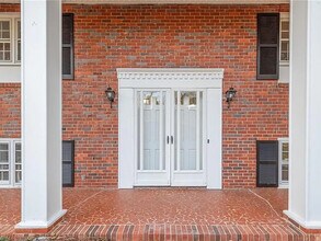 624 Brentwood Ct in Winston-Salem, NC - Building Photo - Building Photo