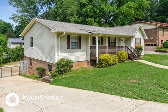 1674 English Knoll in Birmingham, AL - Building Photo - Building Photo