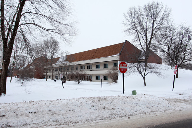 Grasslands in Coon Rapids, MN - Building Photo - Building Photo