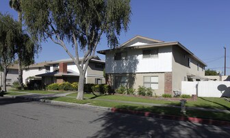 3523 W Del Monte Dr Apartments