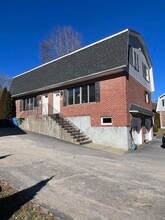 1521 Highland Ave, Unit 103 Bristol Street in Waterbury, CT - Foto de edificio - Building Photo