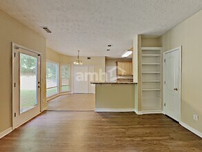 7474 Clipper Cove in Stone Mountain, GA - Foto de edificio - Building Photo