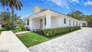 27302 Dortch Ave in Bonita Springs, FL - Building Photo - Building Photo