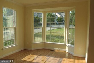 12338 Cherry Branch Dr in Clarksburg, MD - Building Photo - Building Photo