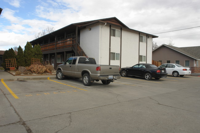 1023 S 1st Ave in Yakima, WA - Building Photo - Building Photo