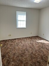 132 Burkhardt Way in Kodak, TN - Foto de edificio - Building Photo