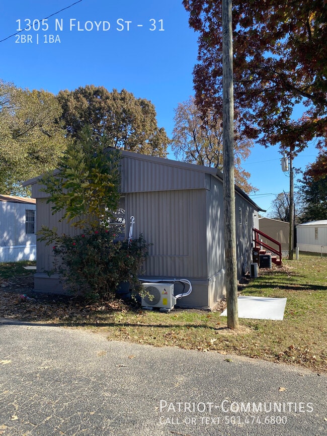 property at 1305 N Floyd St