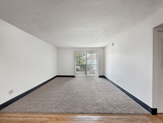 5560 E Virginia St in Evansville, IN - Building Photo - Building Photo