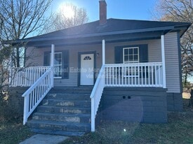 132 Peachtree St in Griffin, GA - Building Photo