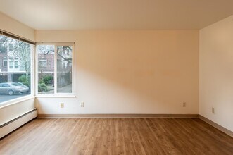 La Rochelle in Seattle, WA - Building Photo - Interior Photo