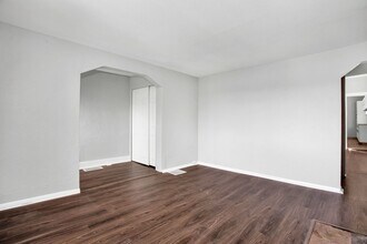 527 Ottillia St in Pittsburgh, PA - Building Photo - Building Photo