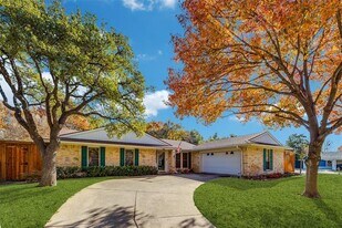 15712 Covewood Cir in Dallas, TX - Building Photo