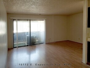 10782 E Exposition Ave in Aurora, CO - Foto de edificio - Building Photo