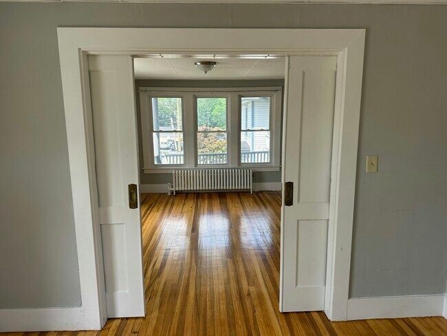 319 Hanover St in Manchester, NH - Building Photo - Building Photo