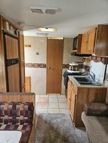 5130 S Placentia Pkwy in Las Vegas, NV - Building Photo