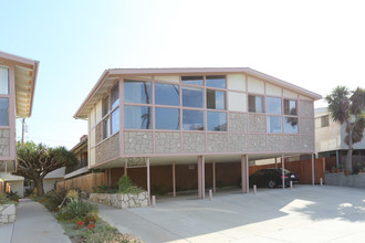 821 9th St in Santa Monica, CA - Building Photo - Primary Photo