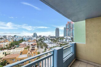 90 Alton Rd, Unit 2703 in Miami Beach, FL - Building Photo - Building Photo